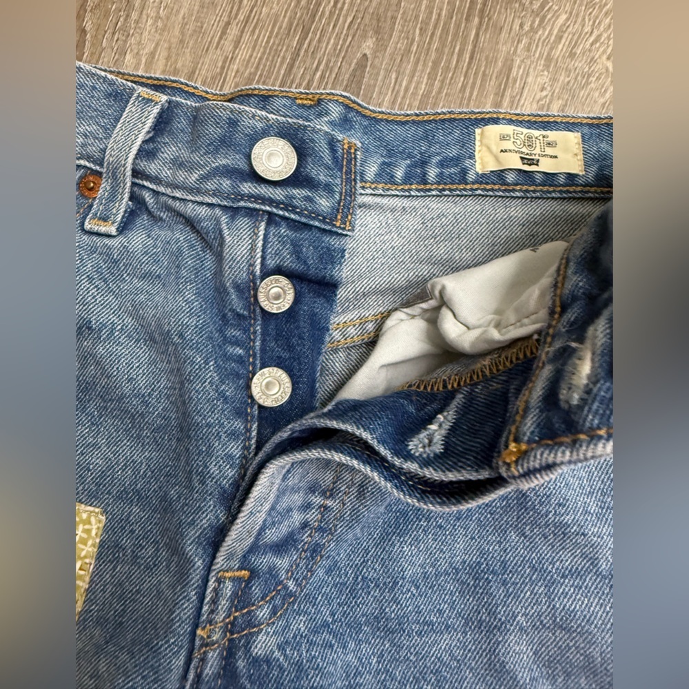 Levi’s 501 90s Patchwork Women’s Shorts - Medium Wash W24 - Picture 8 of 14